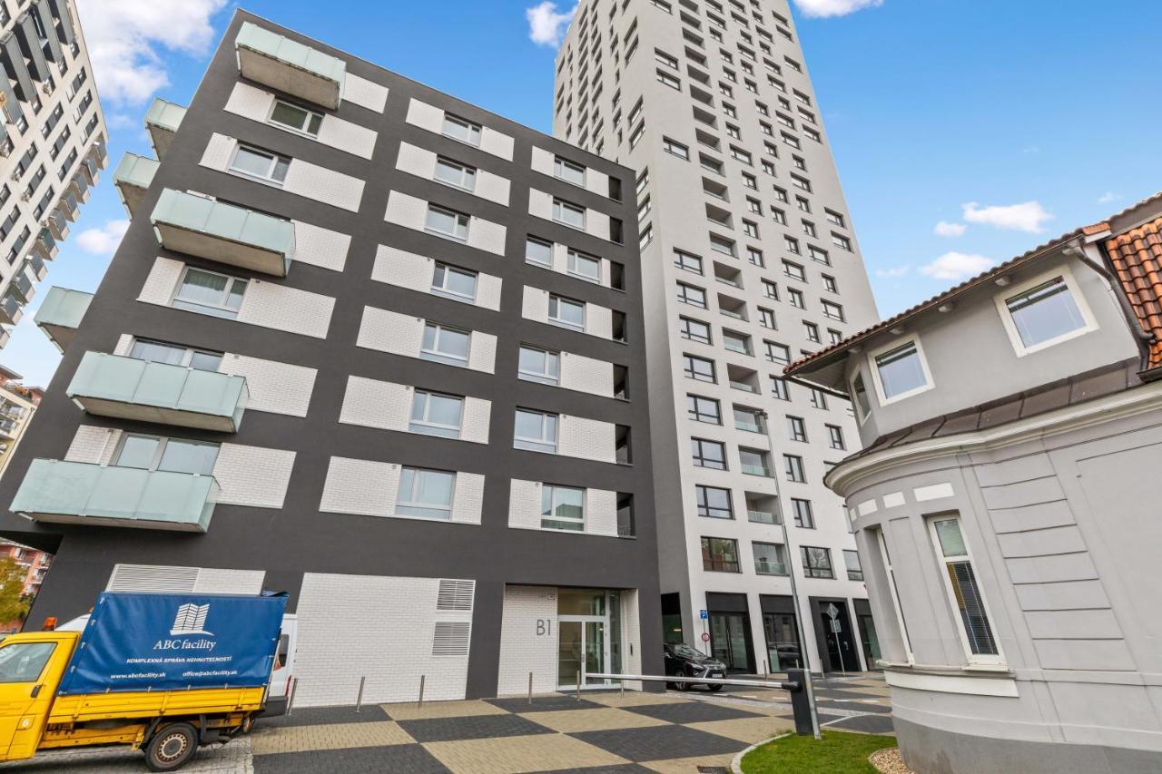 Apartamento Lam Jegeho Alej - Jacuzzi - Free Parking Bratislava Exterior foto
