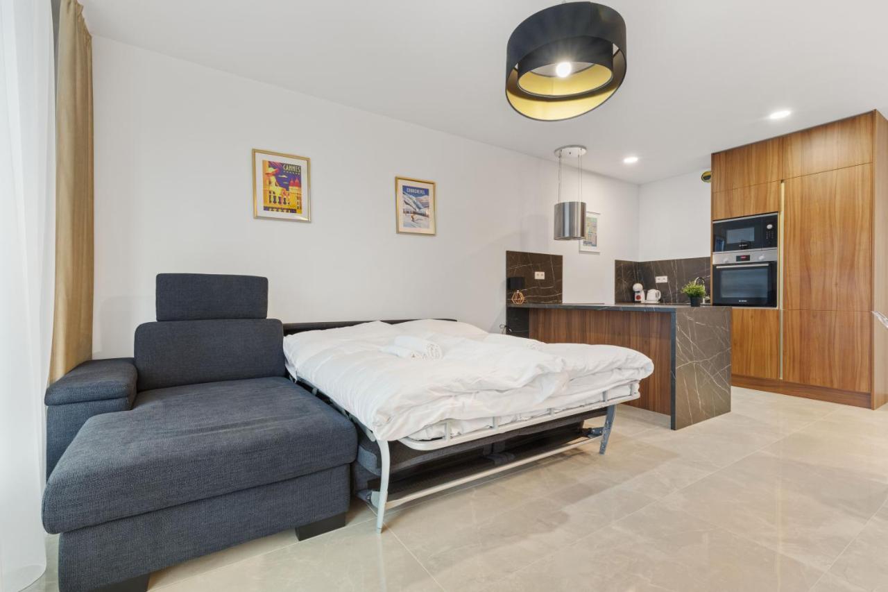 Apartamento Lam Jegeho Alej - Jacuzzi - Free Parking Bratislava Exterior foto